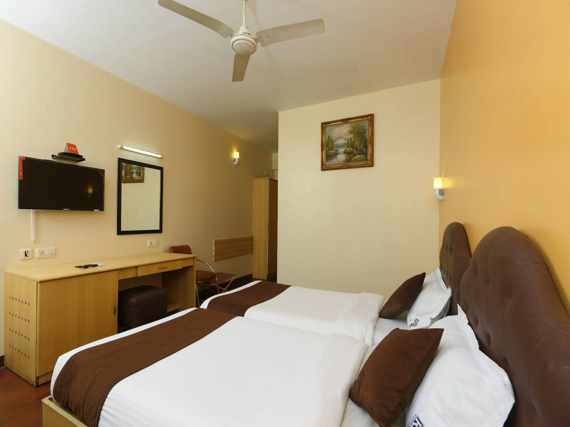 Oyo 14933 Rpr Residency Hotell Chennai Eksteriør bilde